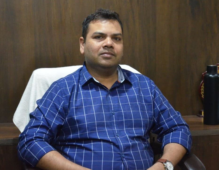 Dr. Varun Keshari