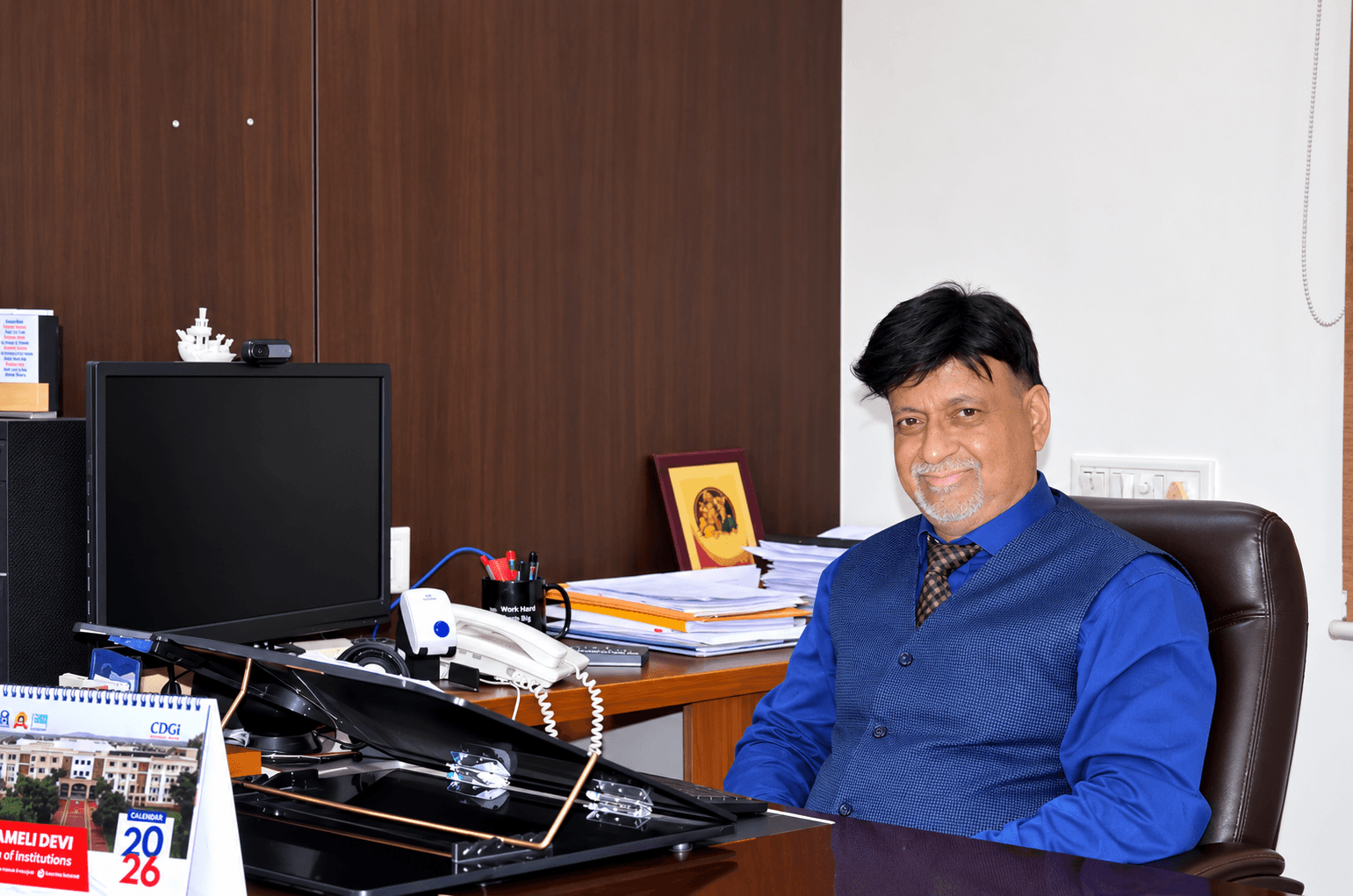 Dr. Manish Shrivastava