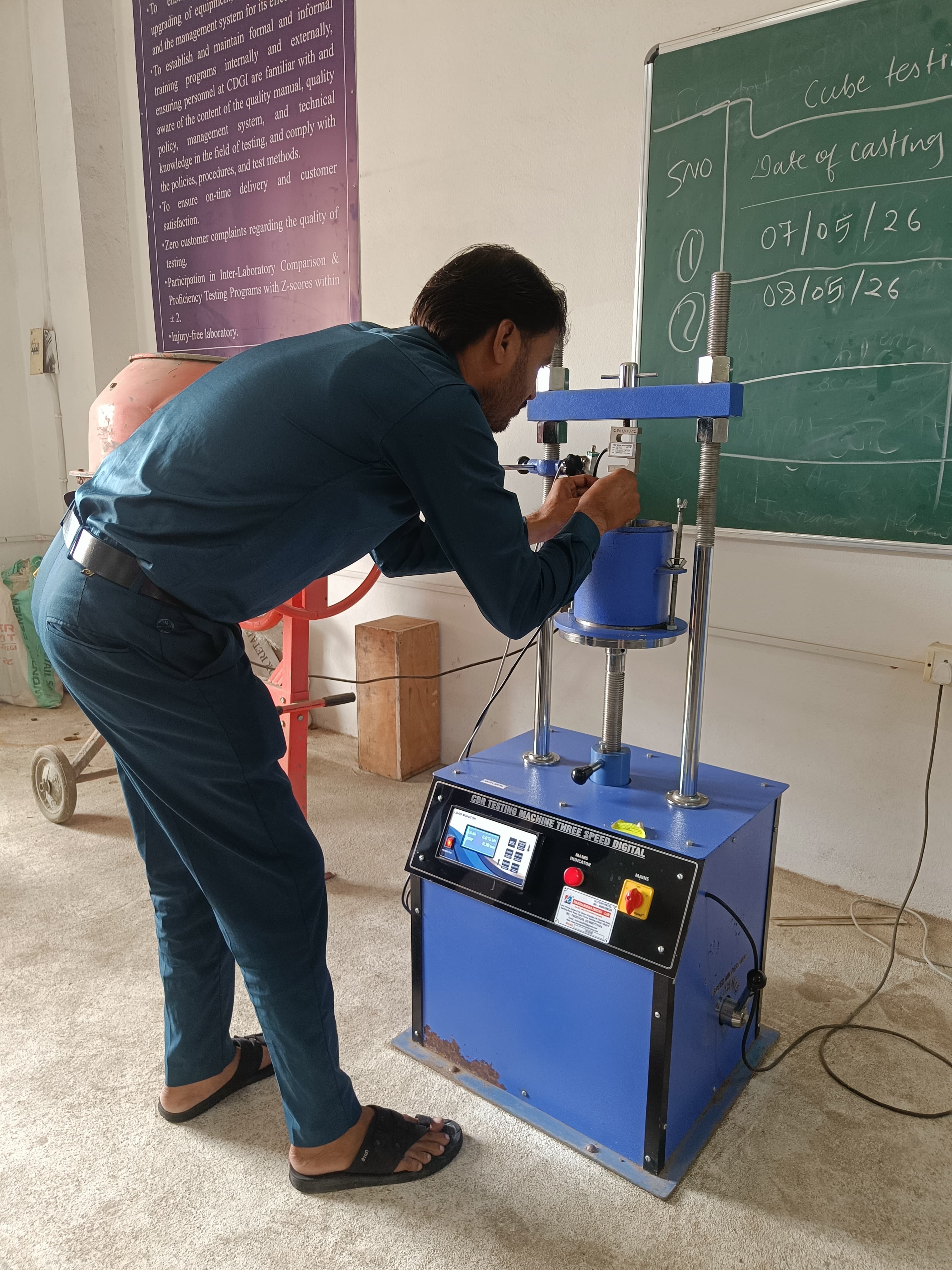 California Bearing Ratio (CBR) Machine