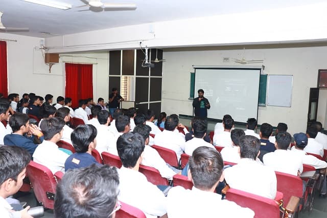E-Talk & Boot-camp by Carsalaah.com organized by i-FAME E-Cell of CDGI