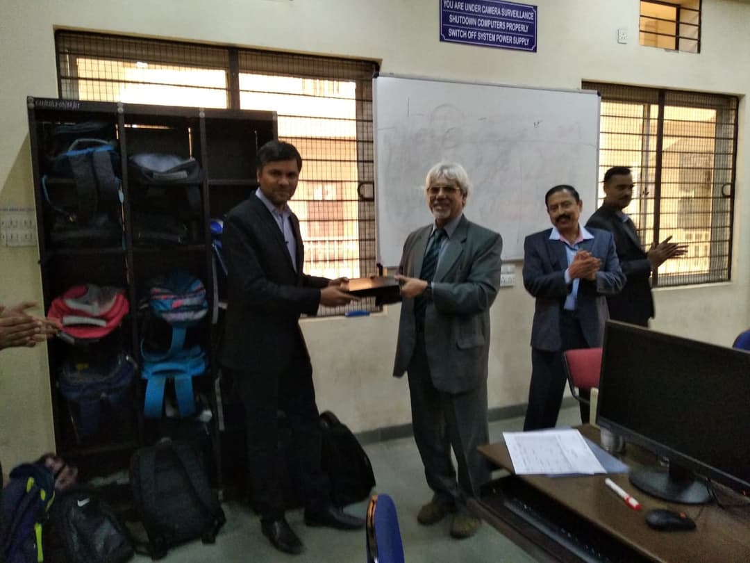 Android Coding Hackathon under the aegis of Microsoft Ed-vantage Training, sponsored by Ozonsoft Indore