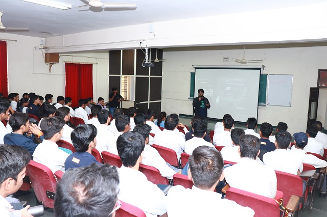 E-Talk & Boot-camp by Carsalaah.com organized by i-FAME E-Cell of CDGI
