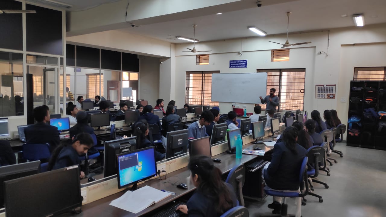 Two Week Microsoft Ed-vantage Training Program on 'Java Programming' ( 17 Jan - 04 Feb 2019)